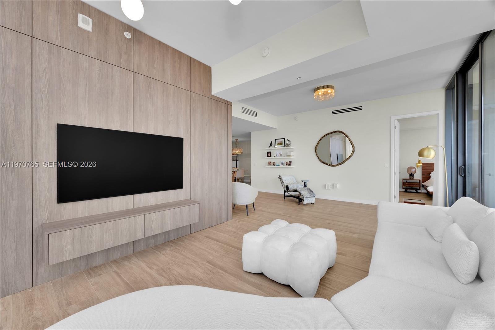 2831 S Bayshore Dr #2201 Miami, FL 33133