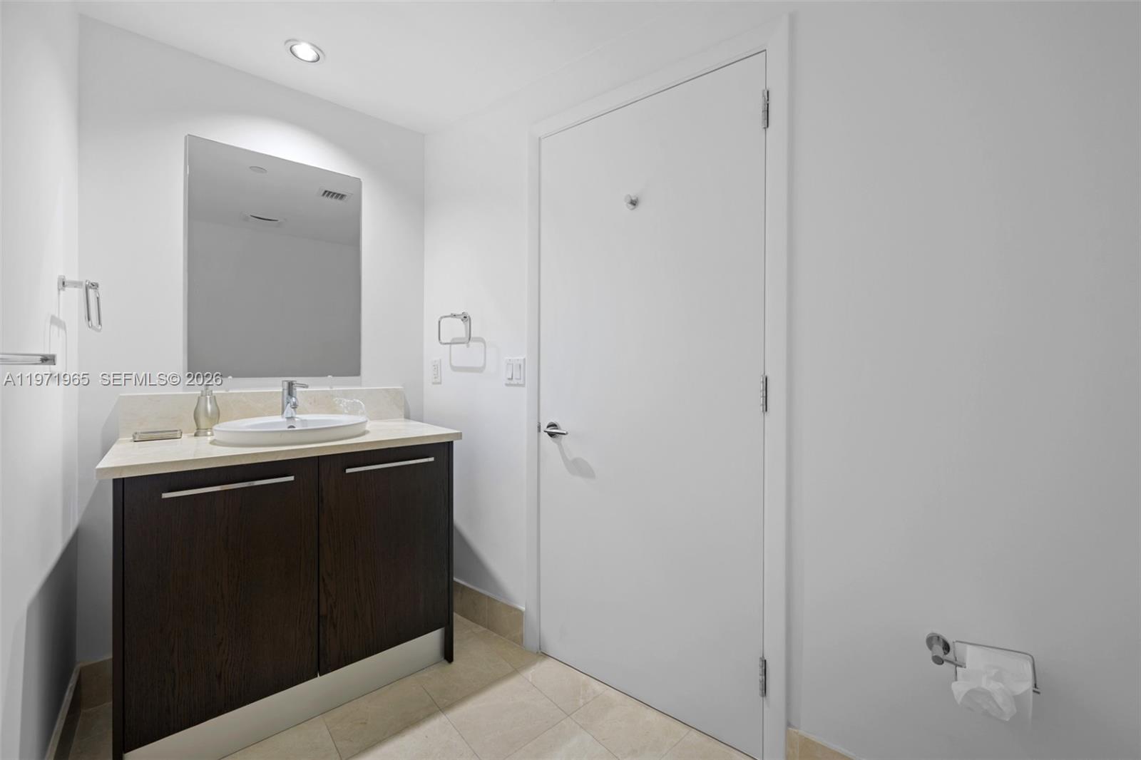 17121 Collins Ave #1508 Sunny Isles Beach, FL 33160