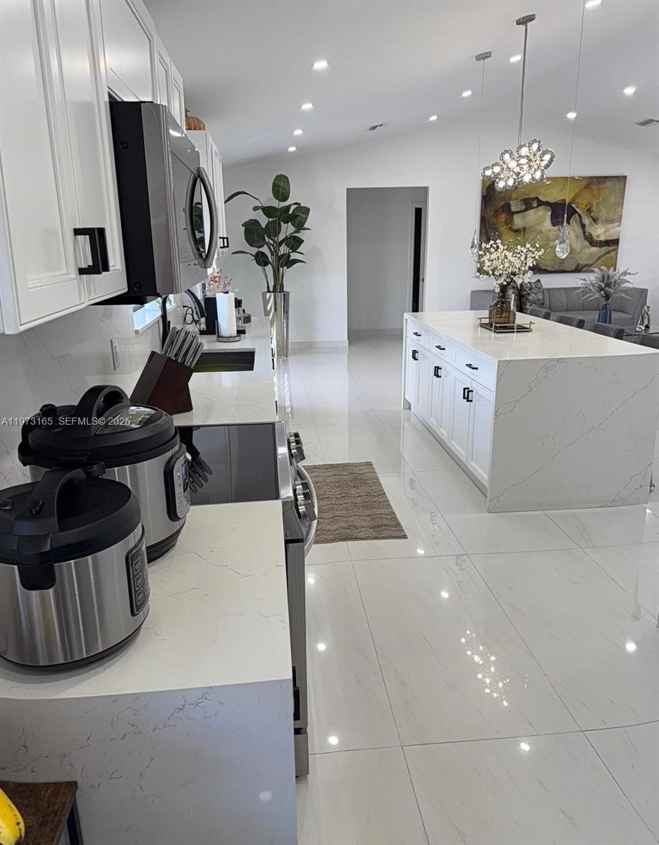 1801 NW 42nd St Oakland Park, FL 33309