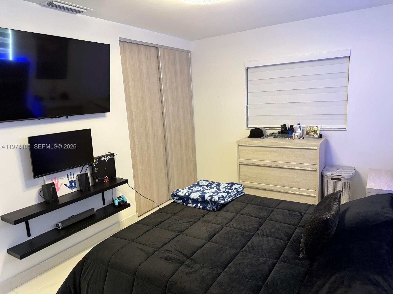 1801 NW 42nd St Oakland Park, FL 33309