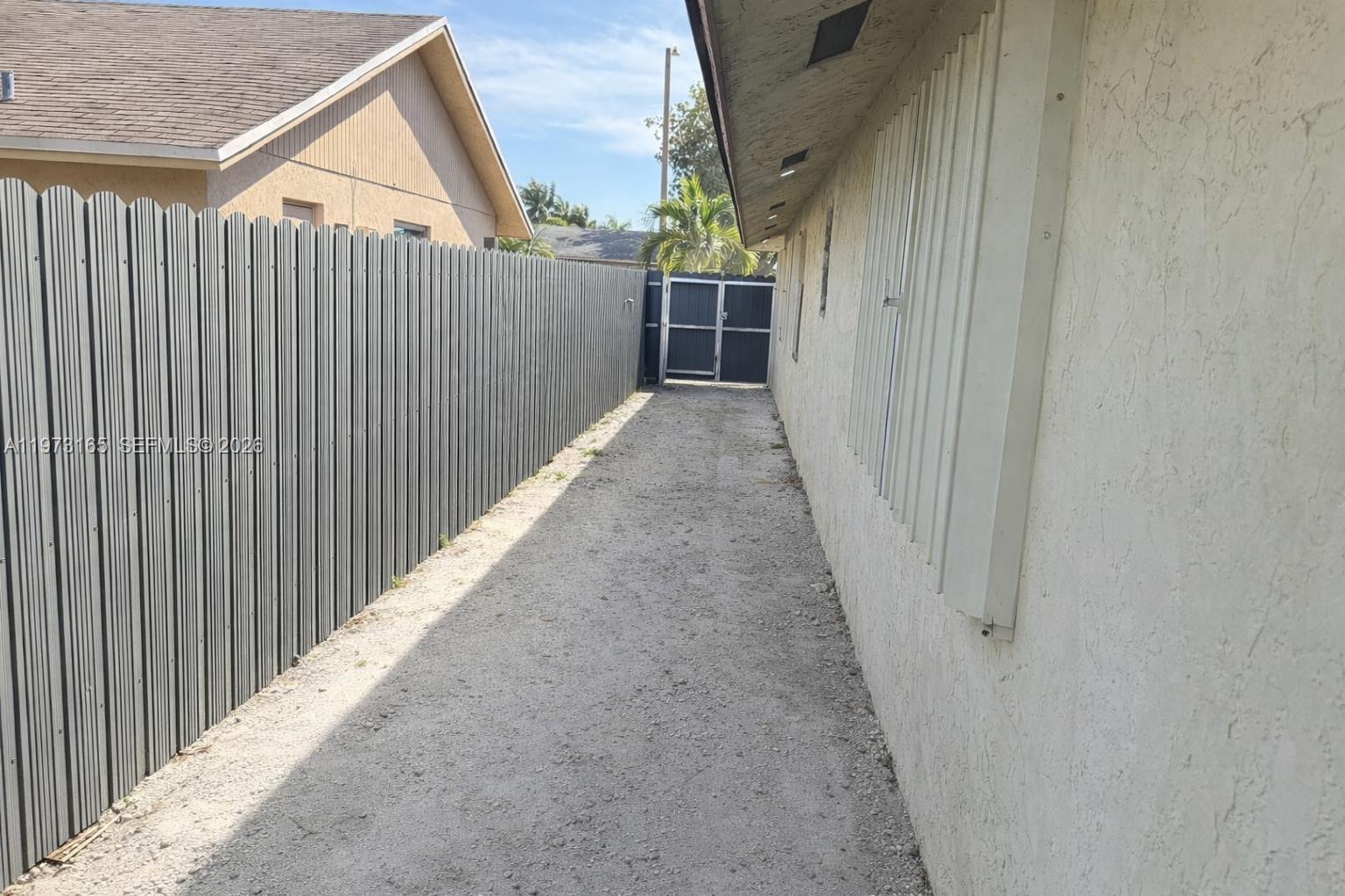 1801 NW 42nd St Oakland Park, FL 33309