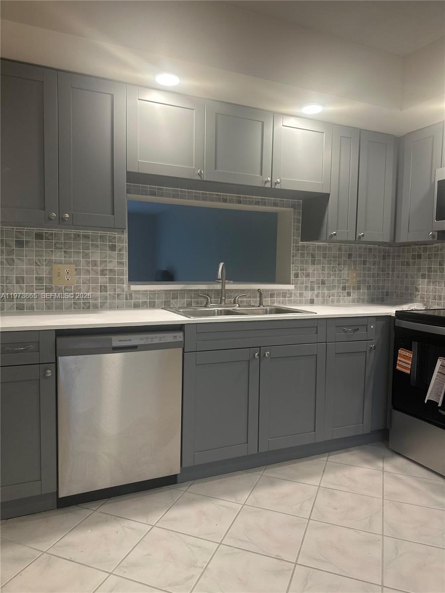 12800 SW 7th Ct #306G