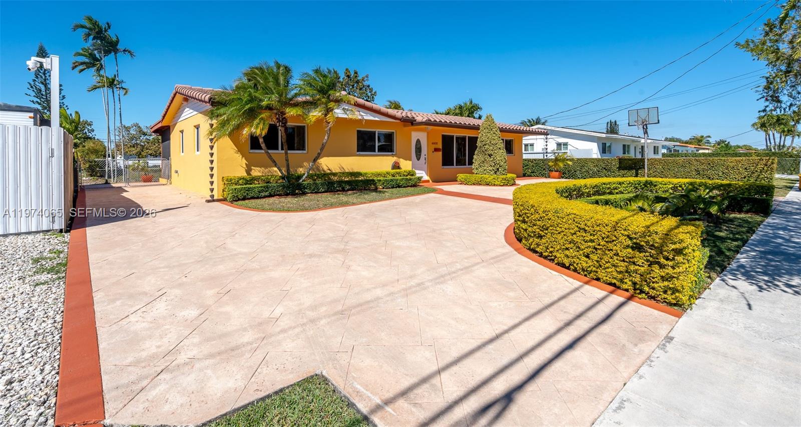 4600 SW 104th Ave Miami, FL 33165