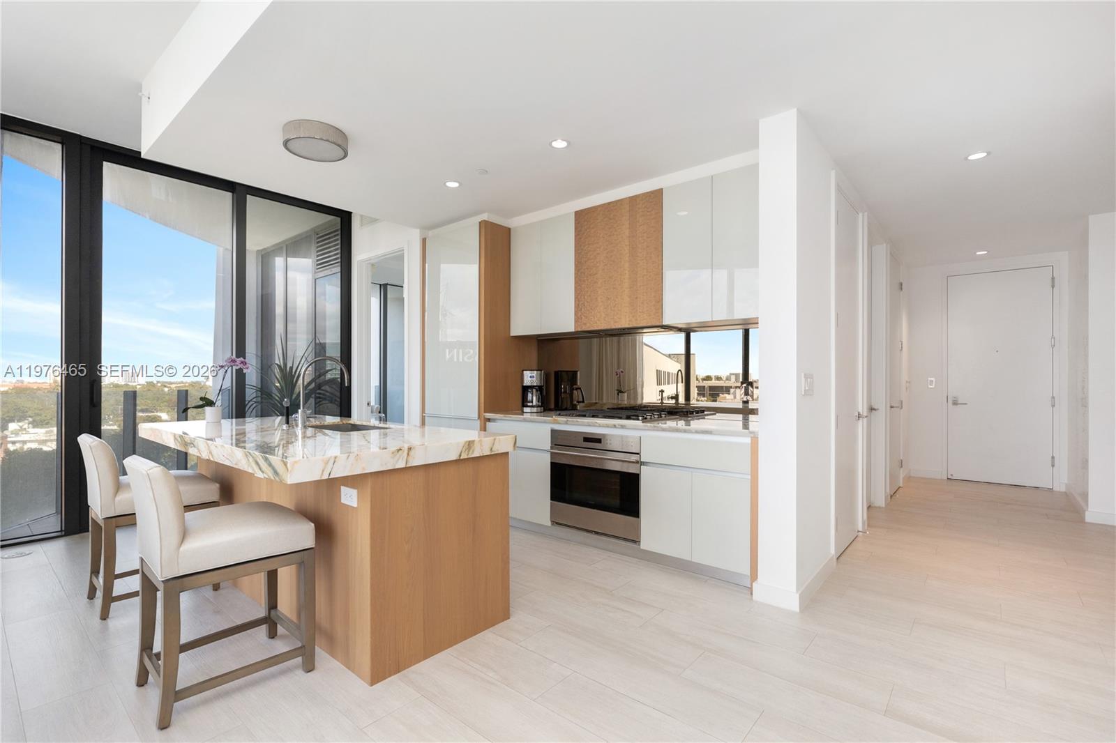 2831 S Bayshore Dr #808 Miami, FL 33133