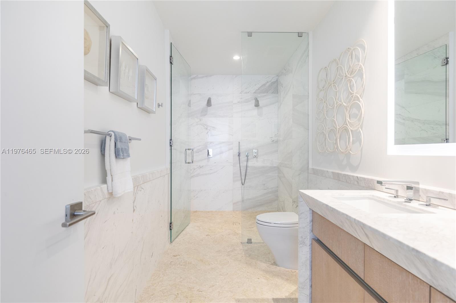 2831 S Bayshore Dr #808 Miami, FL 33133