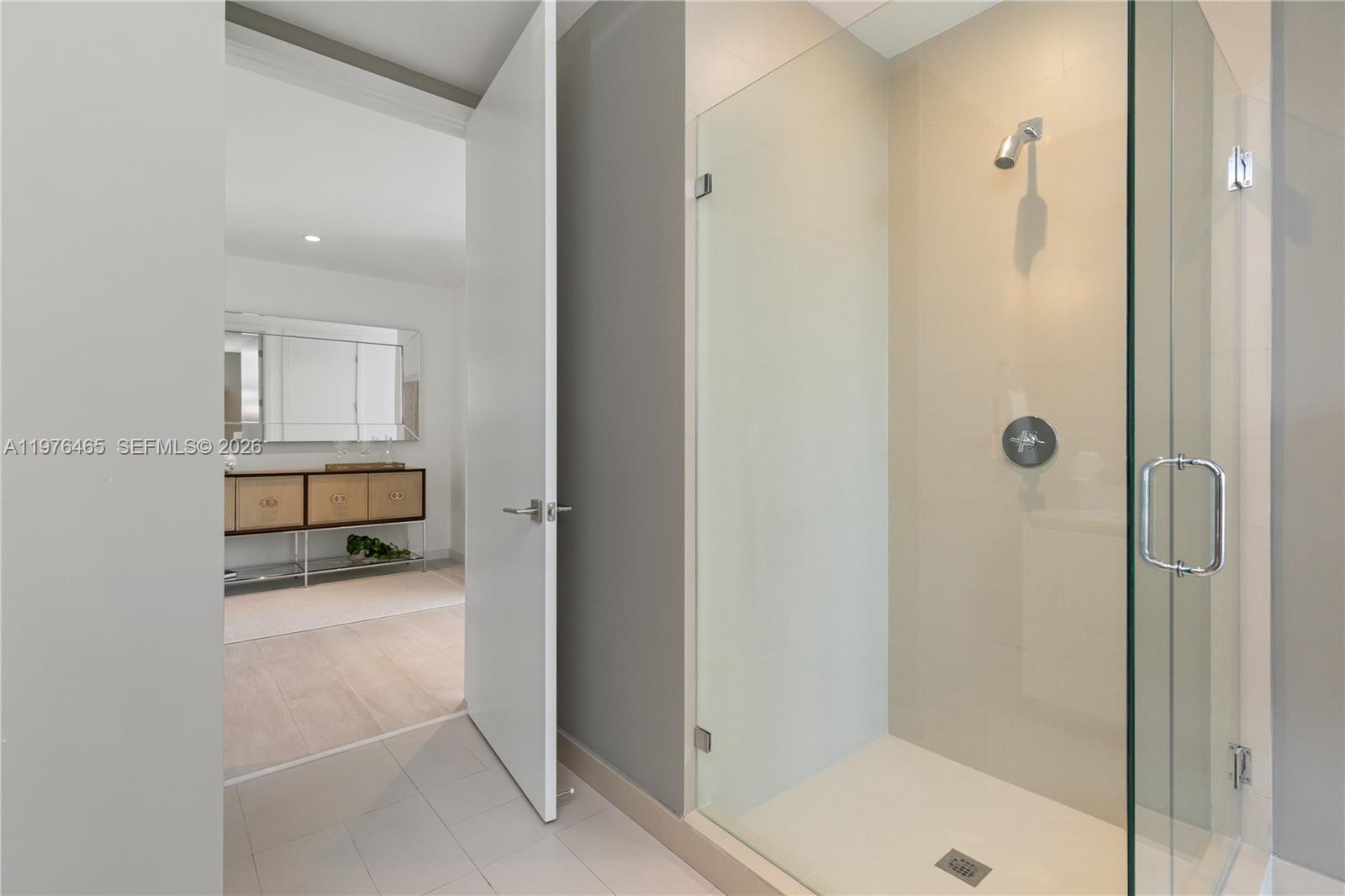 2831 S Bayshore Dr #808 Miami, FL 33133