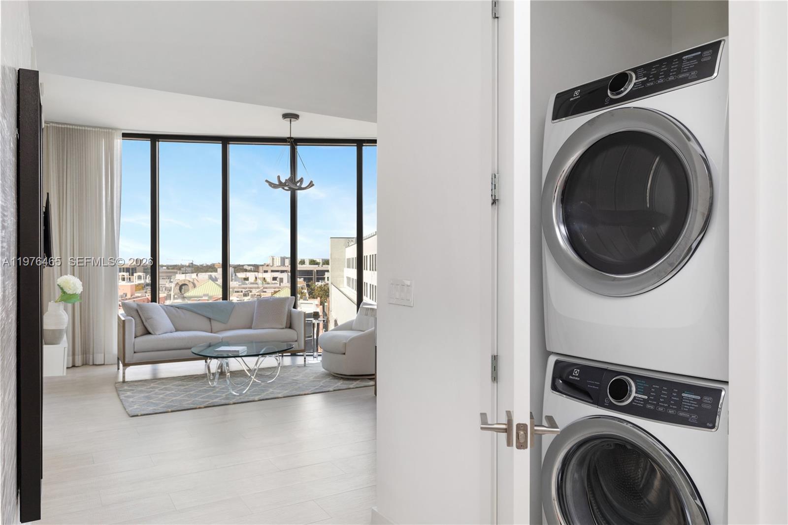 2831 S Bayshore Dr #808 Miami, FL 33133