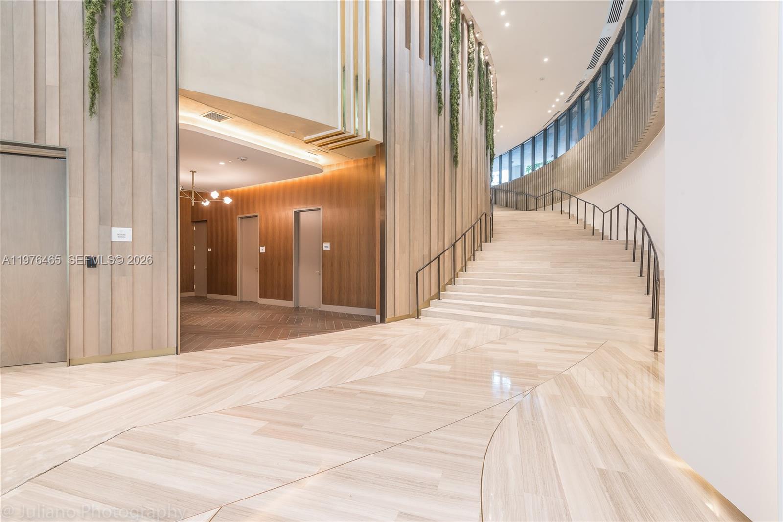 2831 S Bayshore Dr #808 Miami, FL 33133