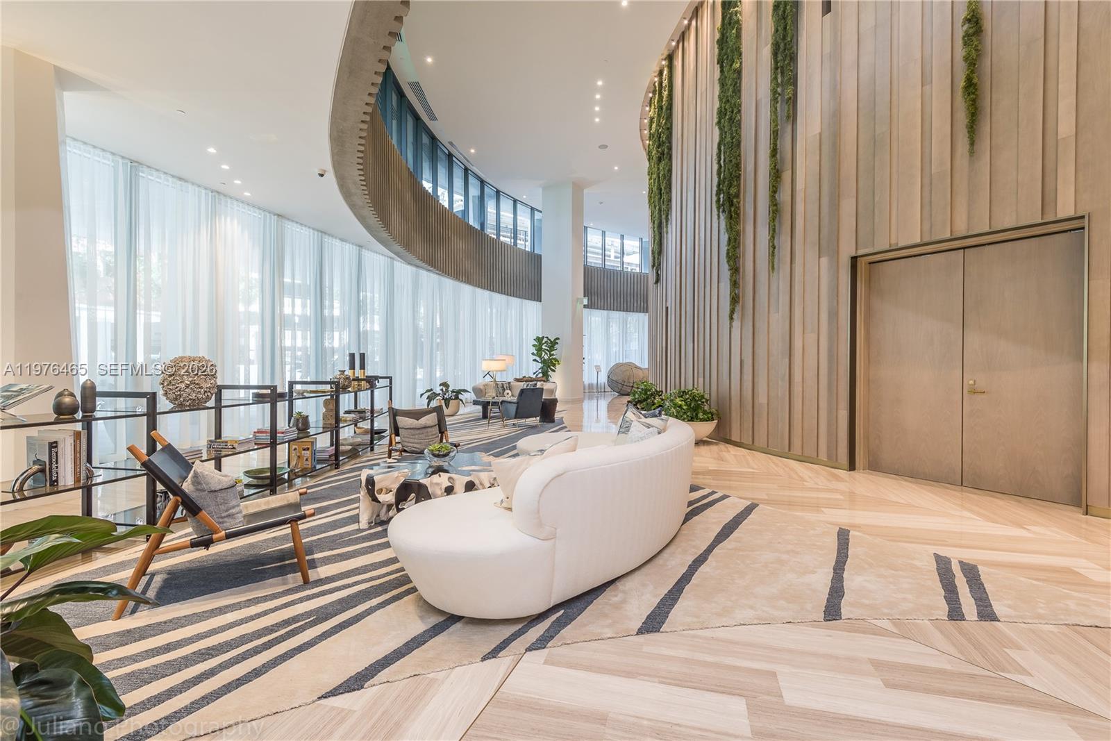 2831 S Bayshore Dr #808 Miami, FL 33133