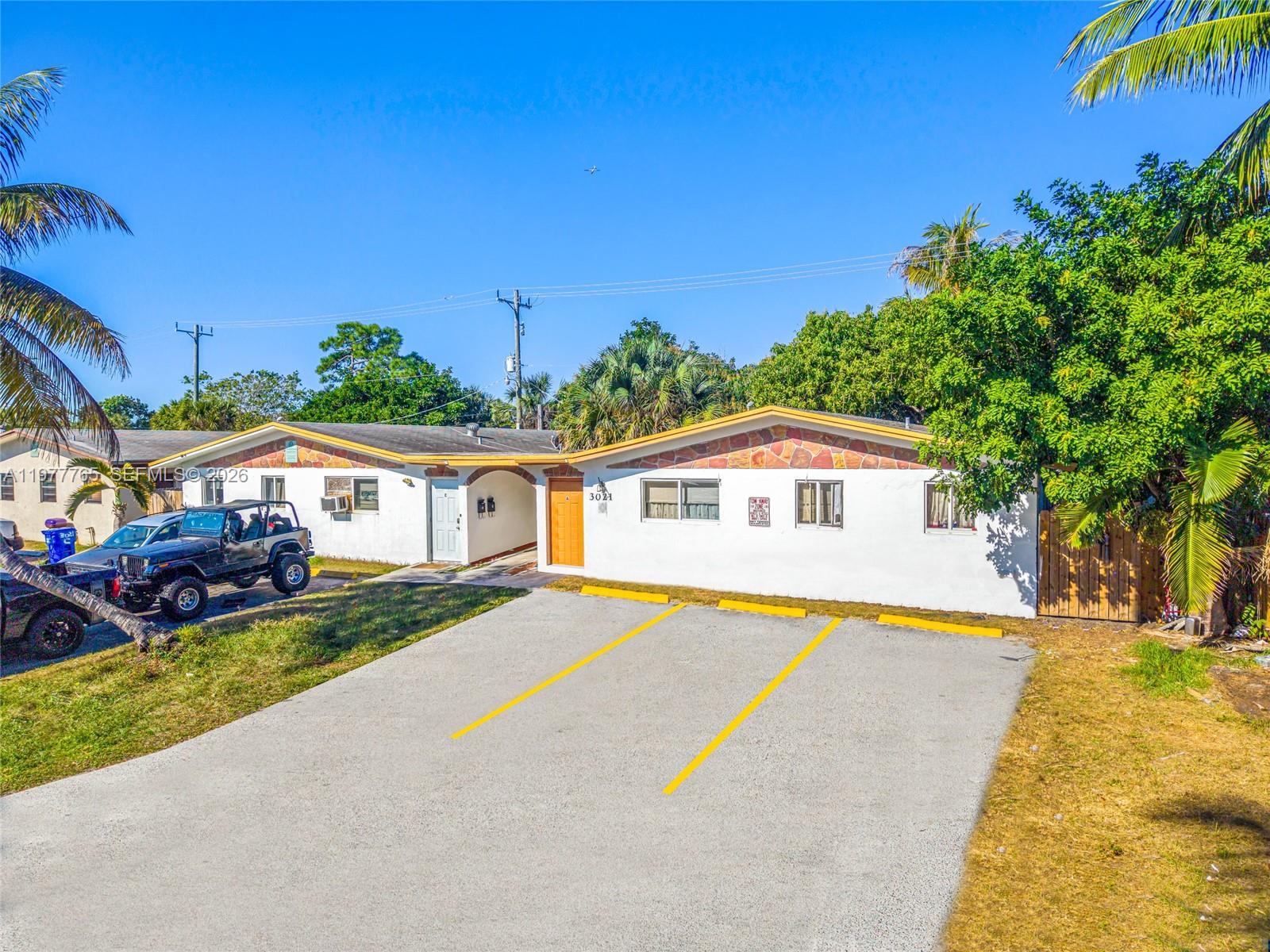 3021 NE 7th Ave Pompano Beach, FL 33064