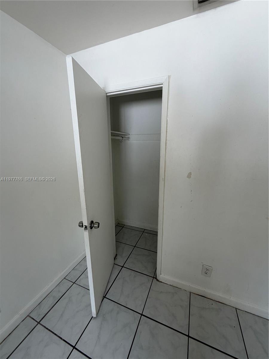 3021 NE 7th Ave Pompano Beach, FL 33064