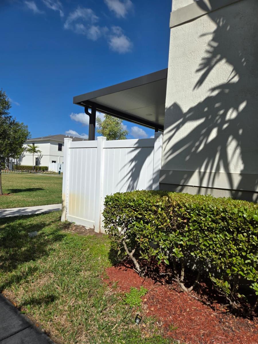 1166 SW 7th Ave Florida City, FL 33034