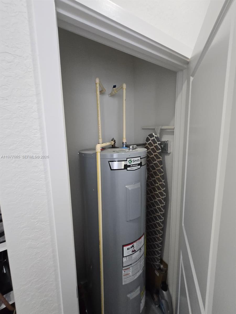 1166 SW 7th Ave Florida City, FL 33034