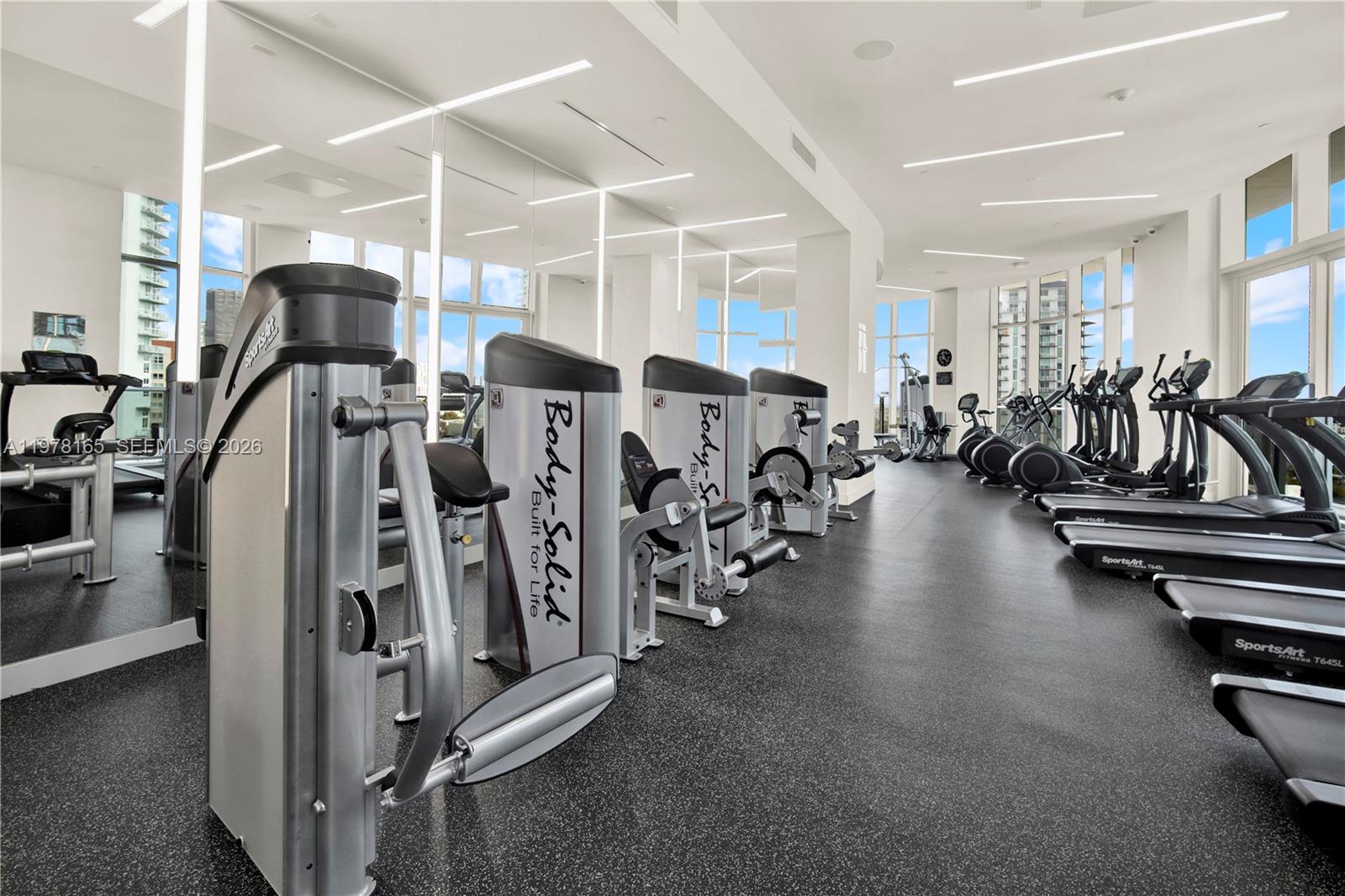 image Aria on the Bay33