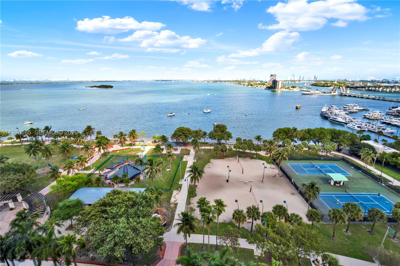 image Aria on the Bay51