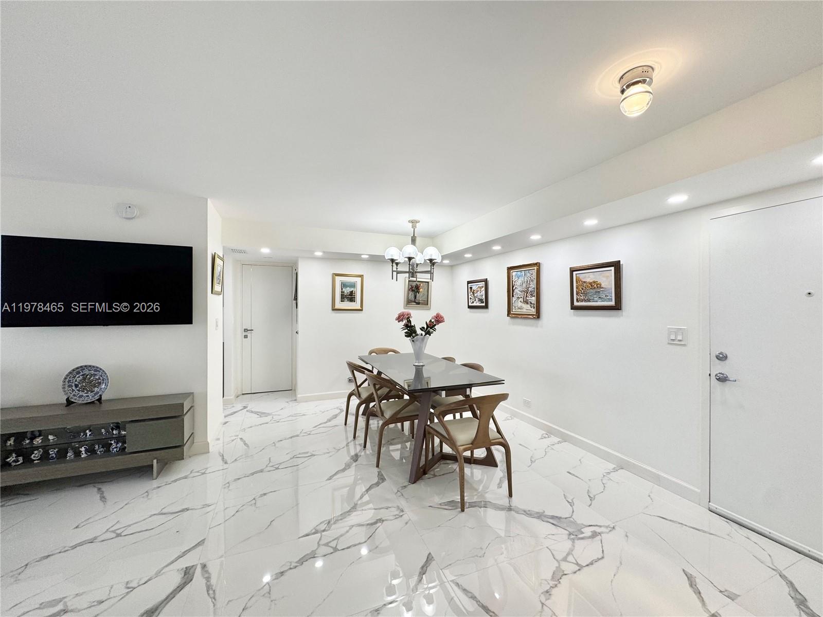 image Winston Towers 40010