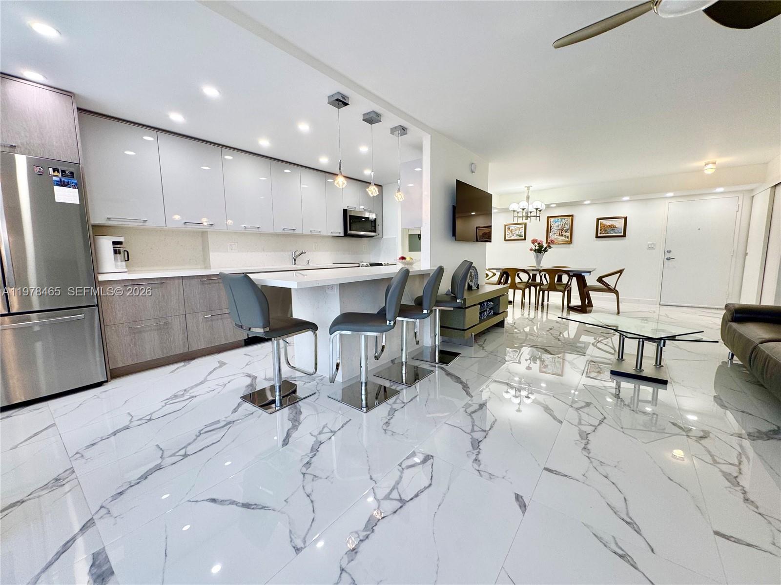 image Winston Towers 40012