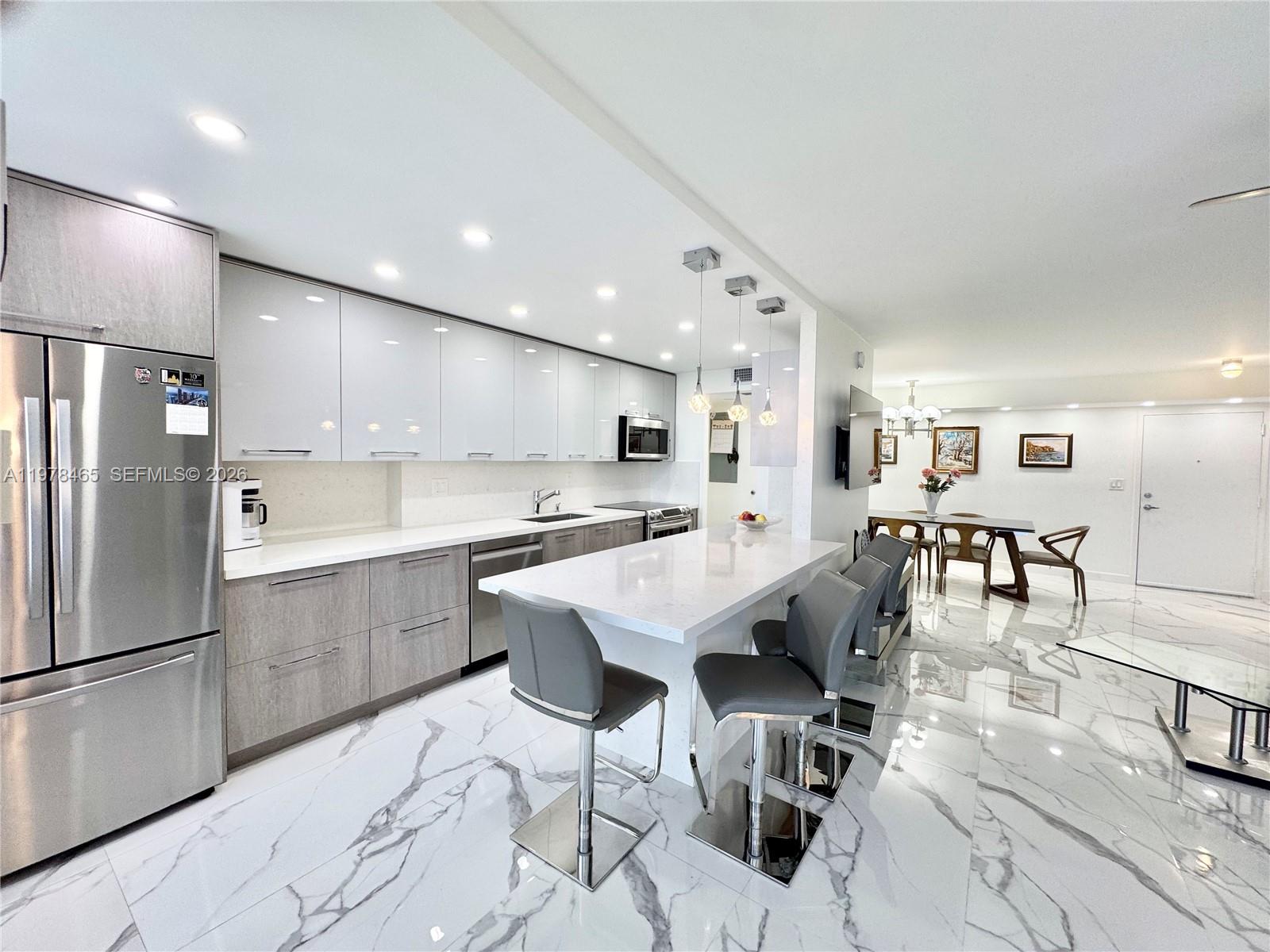 image Winston Towers 40013