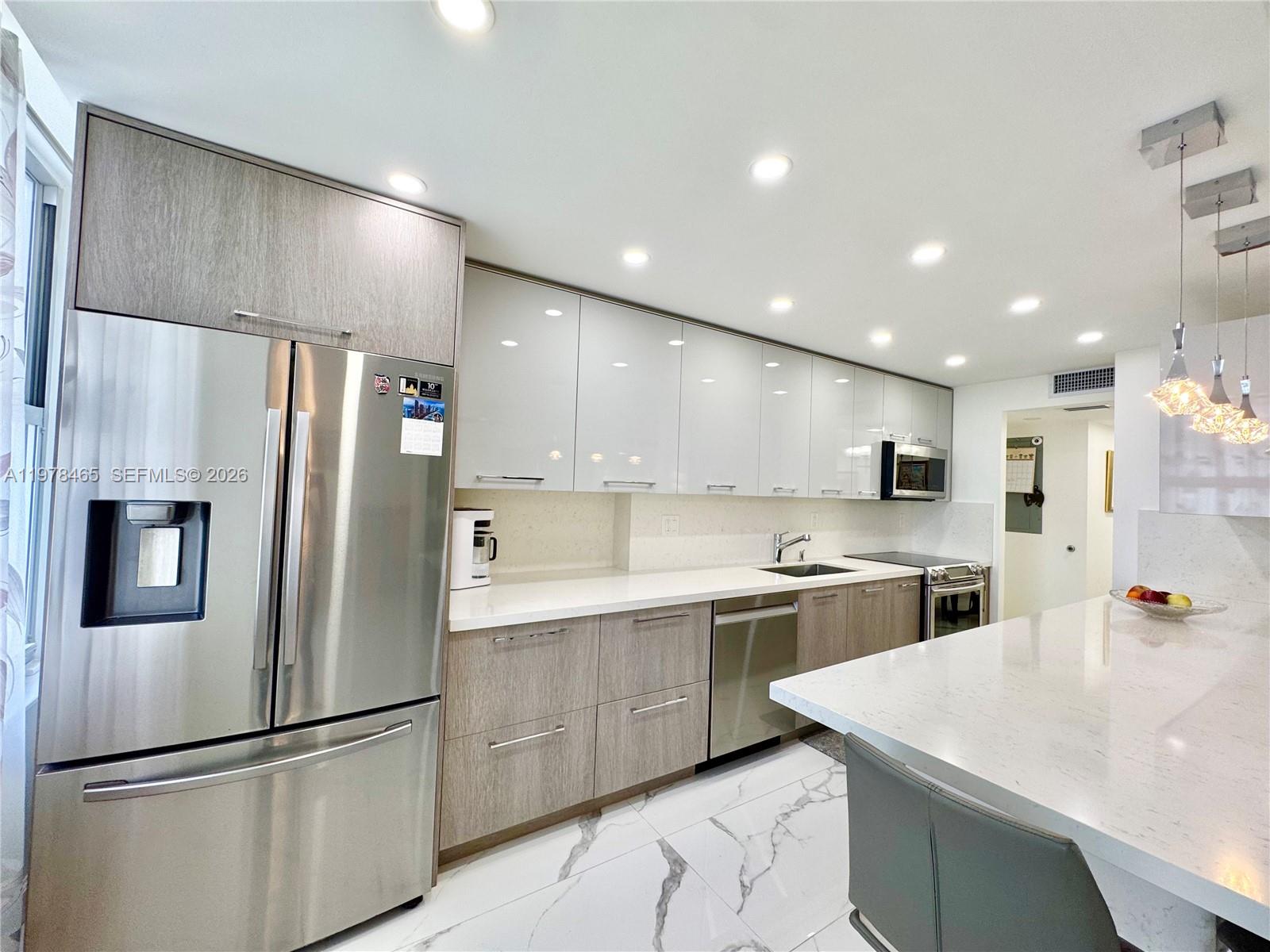 image Winston Towers 40014