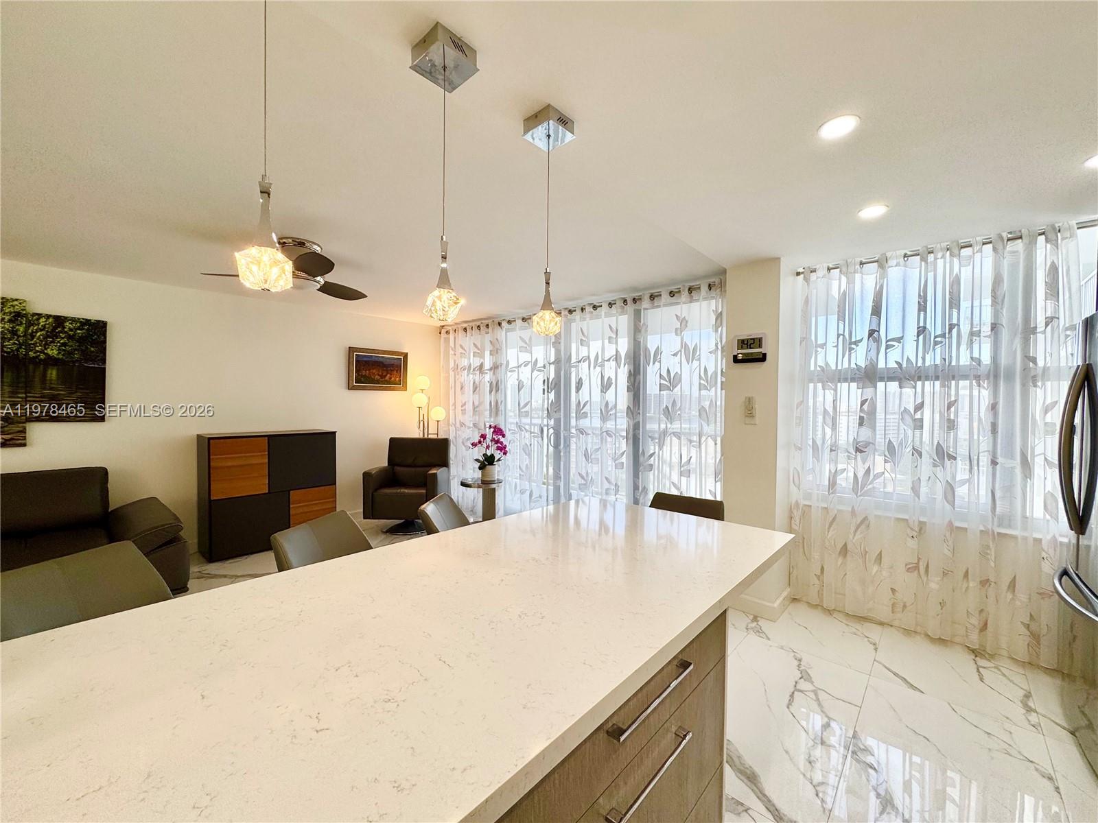 image Winston Towers 40016