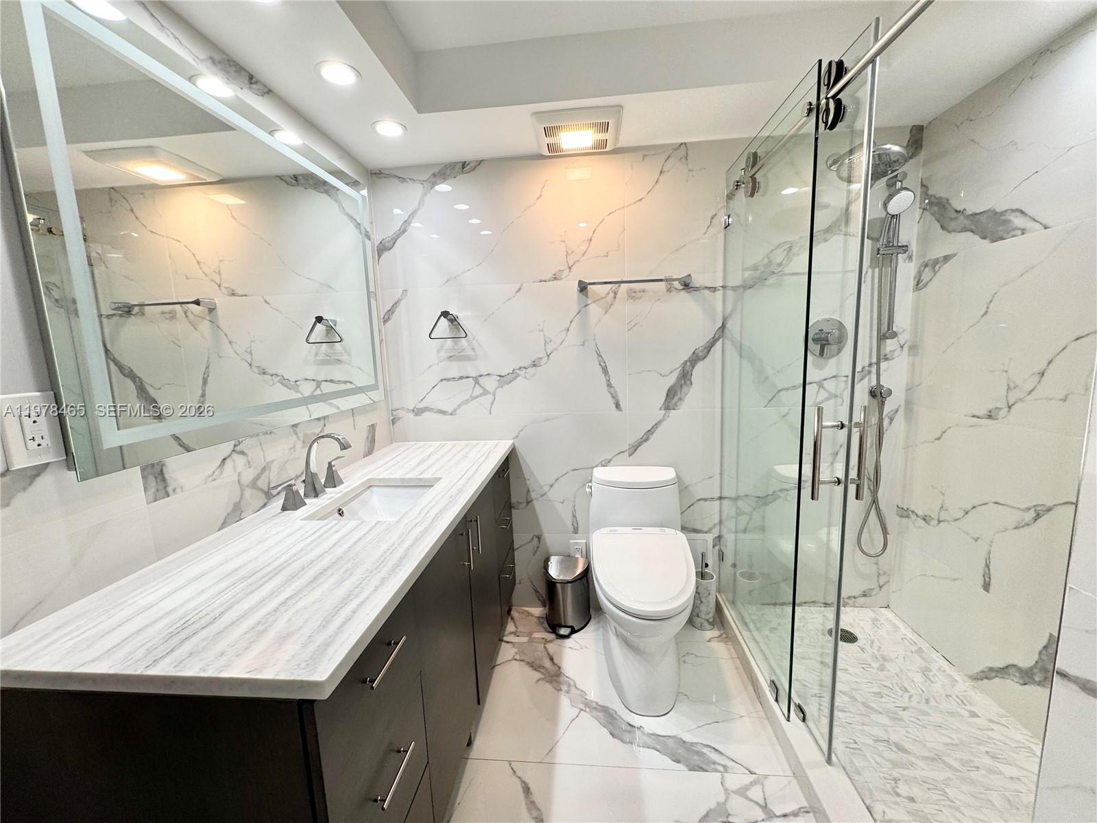 image Winston Towers 40021