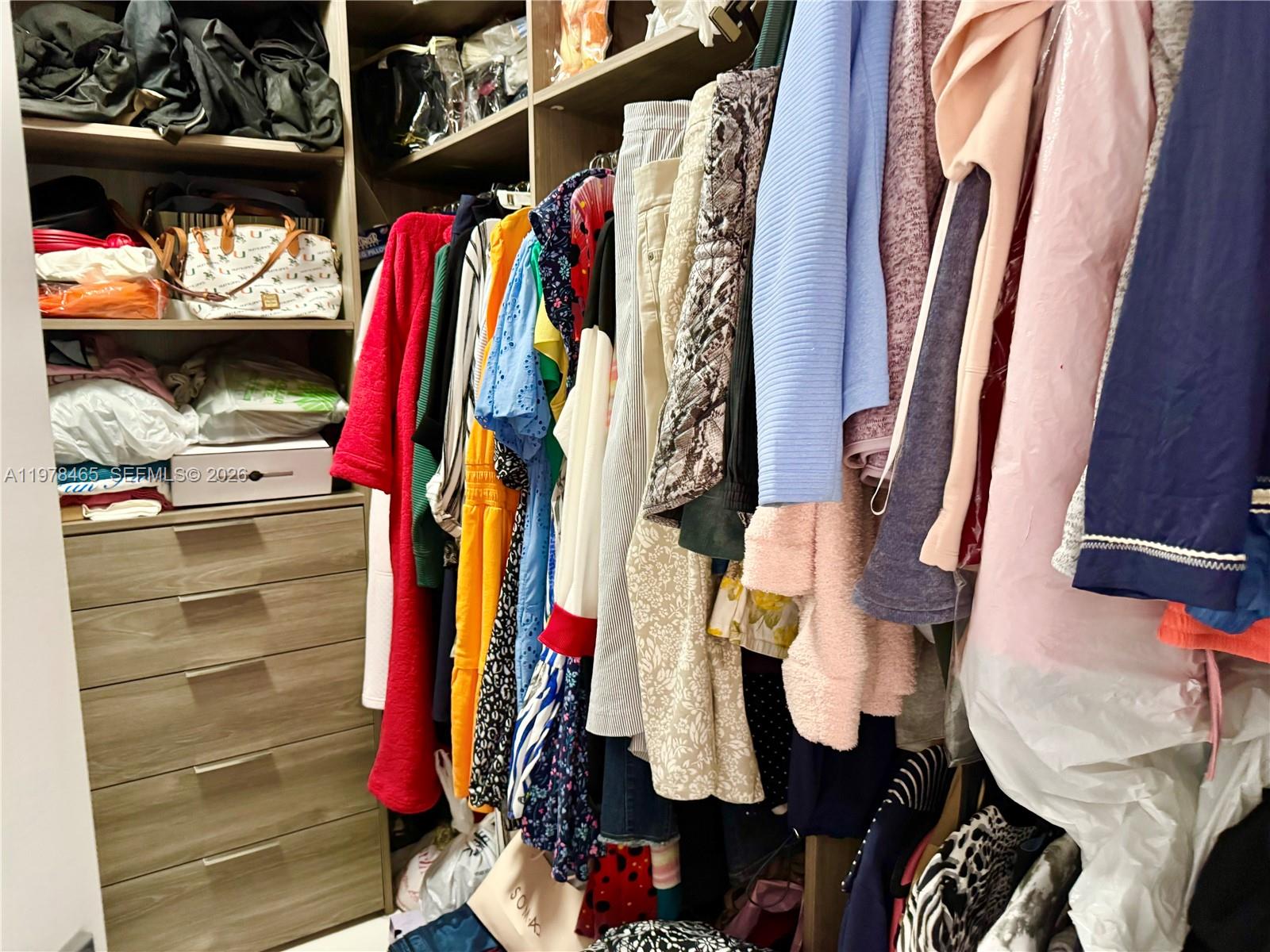 image Winston Towers 40023