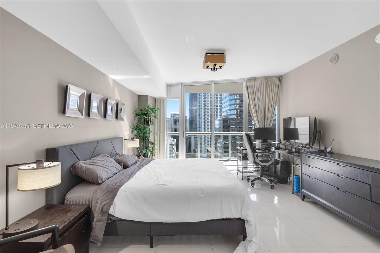 image Icon Brickell II12