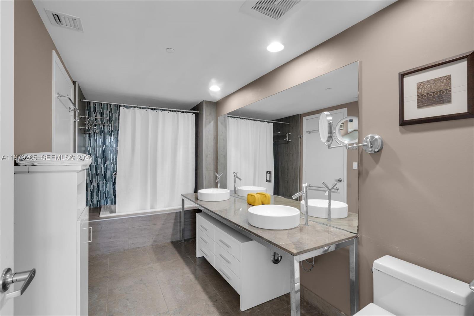 image Icon Brickell II14