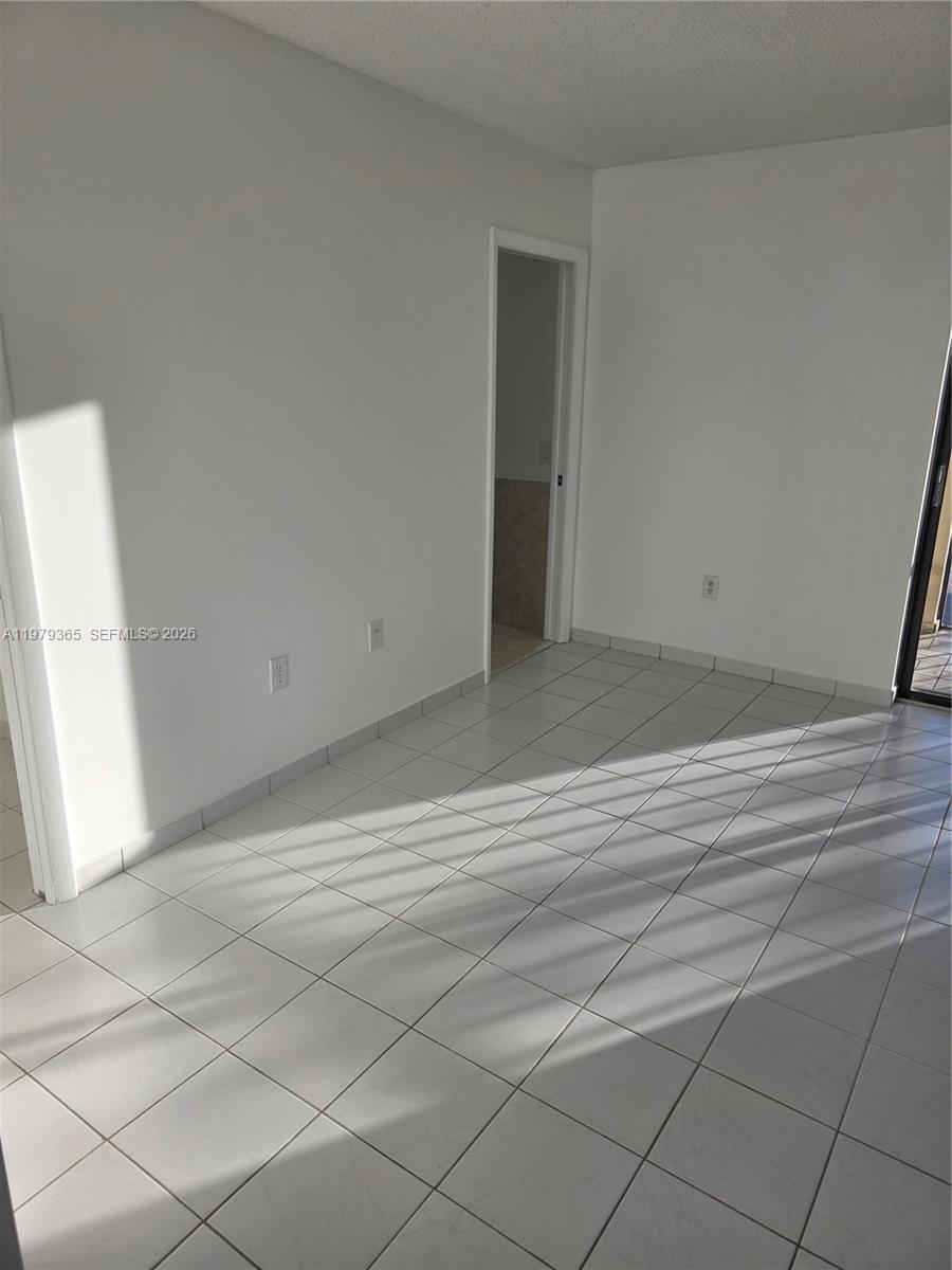 8015 SW 107th Ave #313 Miami, FL 33173