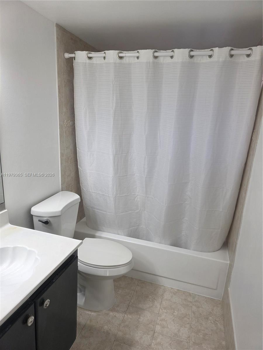 8015 SW 107th Ave #313 Miami, FL 33173