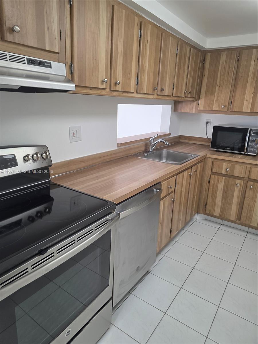 8015 SW 107th Ave #313 Miami, FL 33173