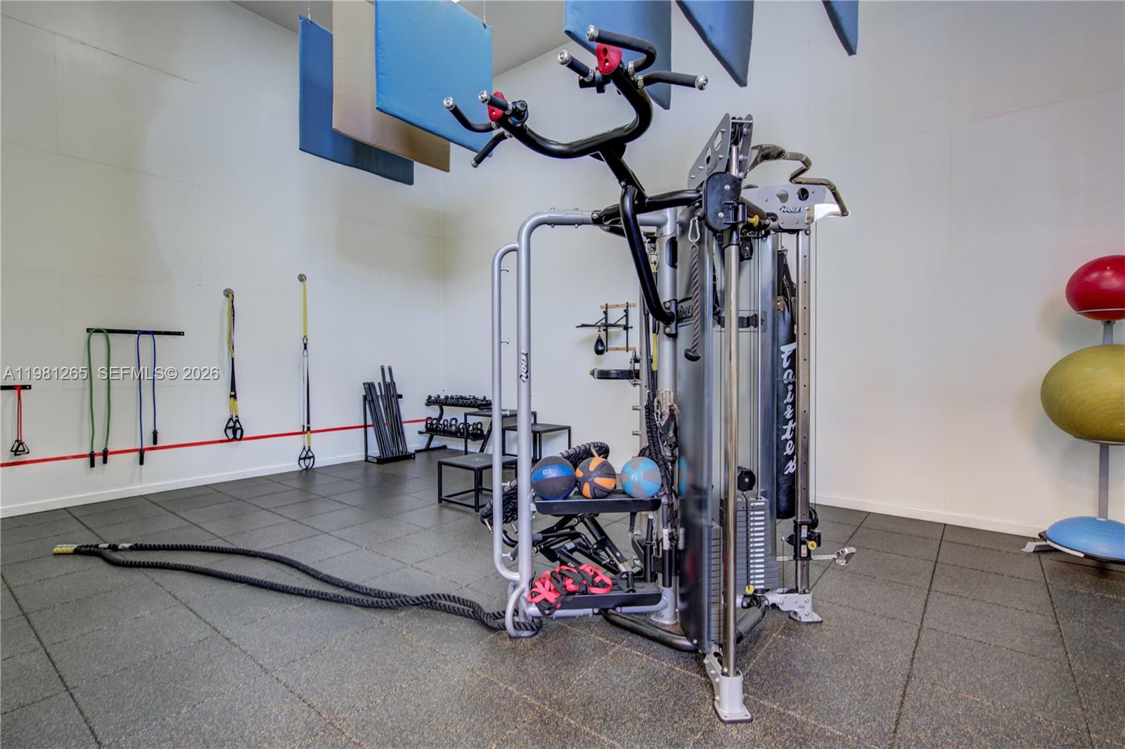 848 Brickell Key Dr #903 Miami, FL 33131