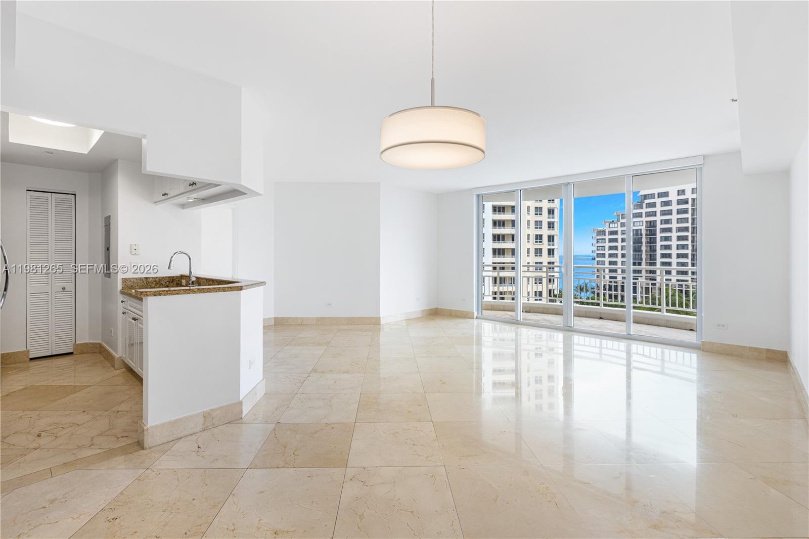 848 Brickell Key Dr #903 Miami, FL 33131