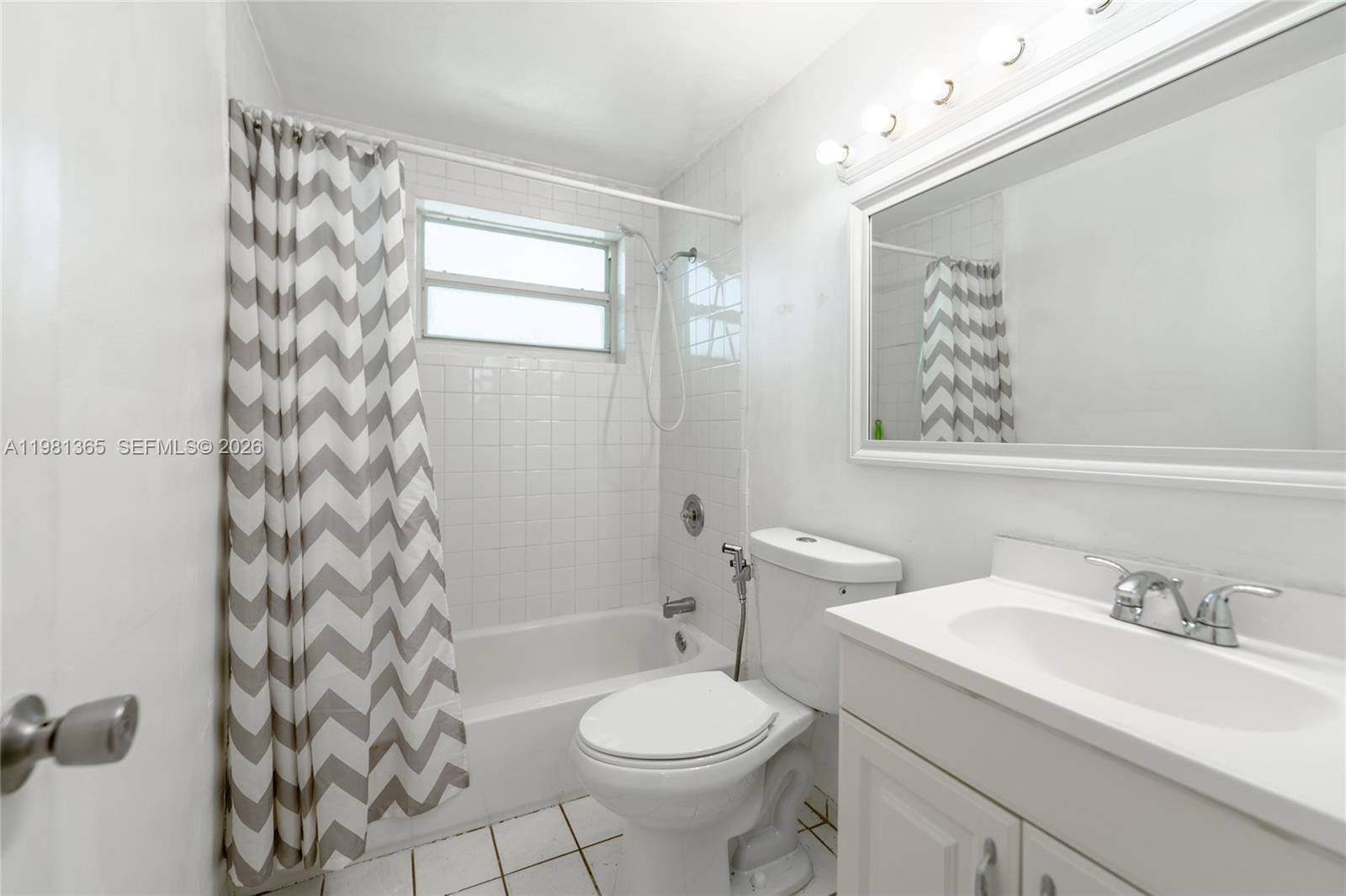 2225 NE 123rd St #114 North Miami, FL 33181