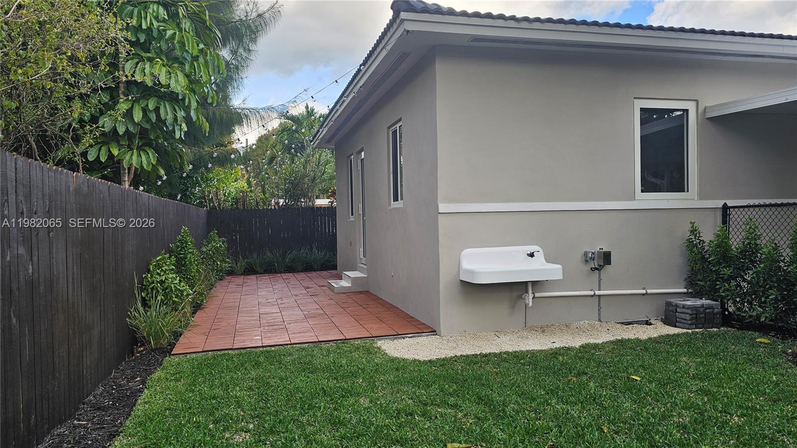 2365 SW 21st Ave Miami, FL 33145