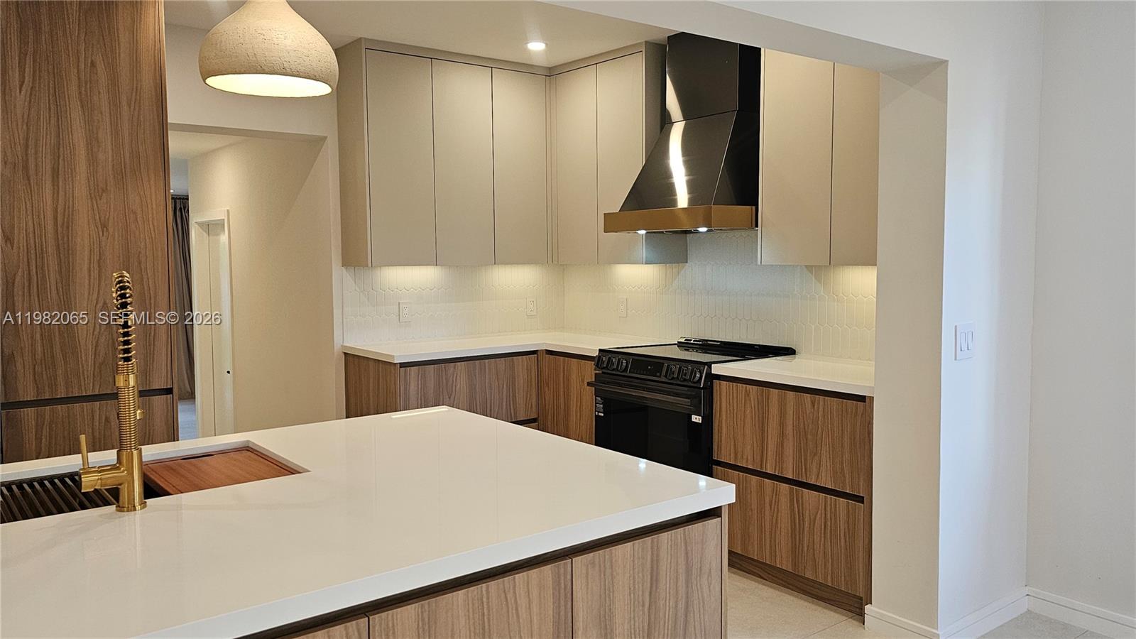 2365 SW 21st Ave Miami, FL 33145