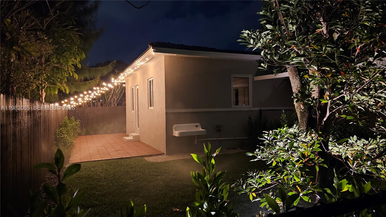 2365 SW 21st Ave Miami, FL 33145