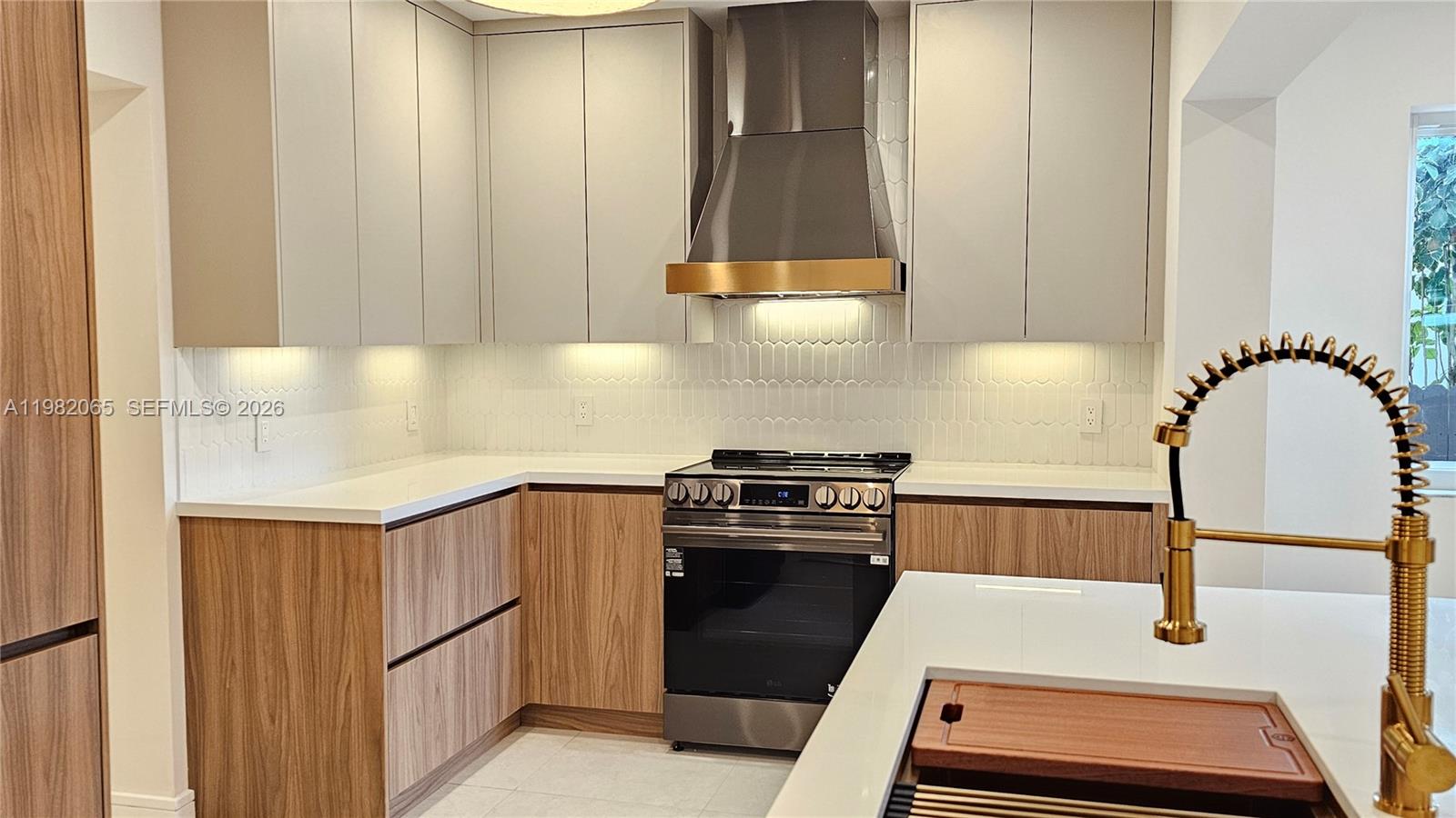 2365 SW 21st Ave Miami, FL 33145