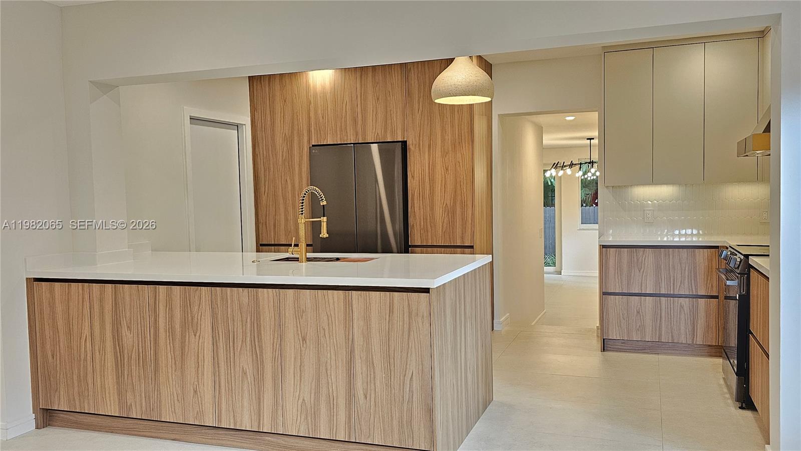 2365 SW 21st Ave Miami, FL 33145