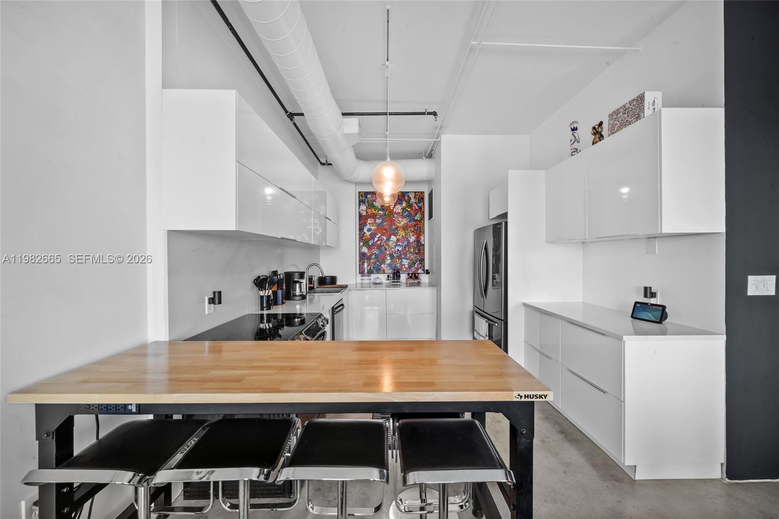 10 SW South Riv Dr #1512 Miami, FL 33130