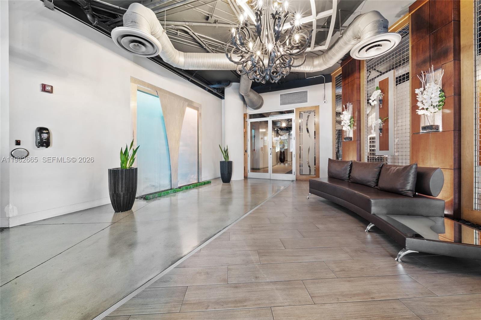 10 SW South Riv Dr #1512 Miami, FL 33130