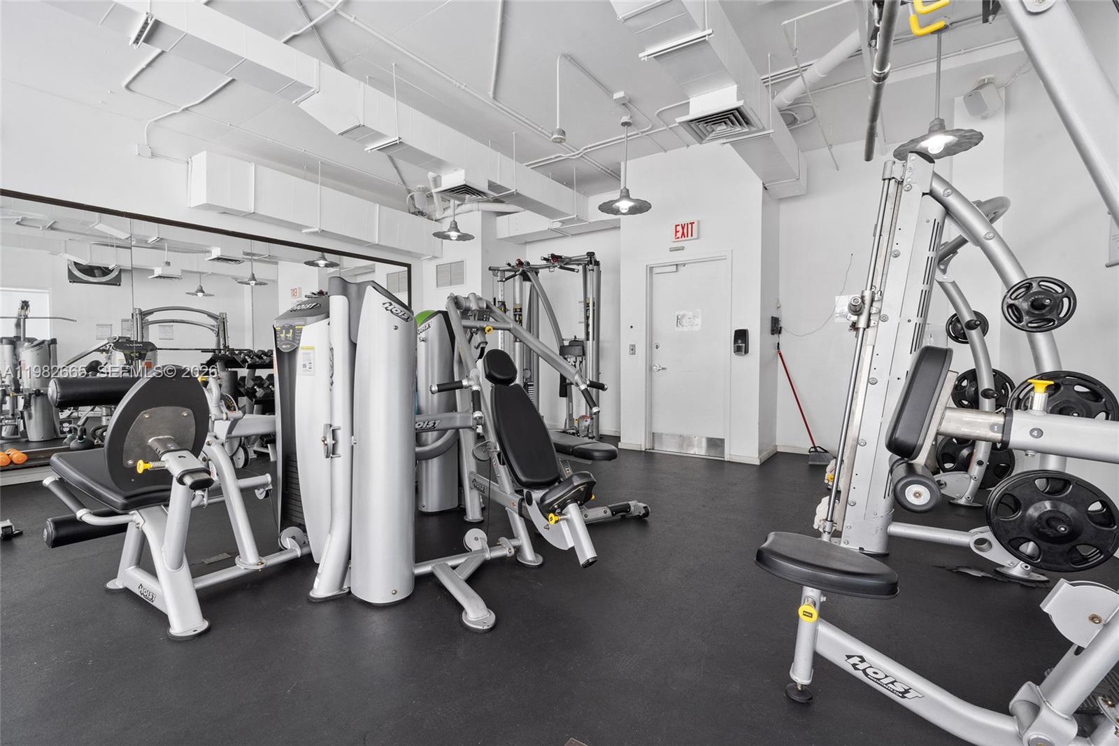 10 SW South Riv Dr #1512 Miami, FL 33130