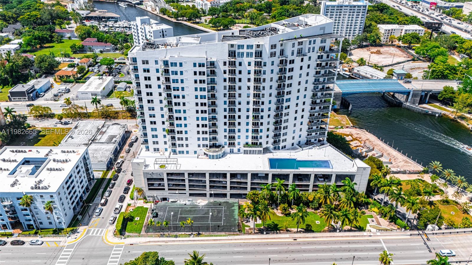 10 SW South Riv Dr #1512 Miami, FL 33130