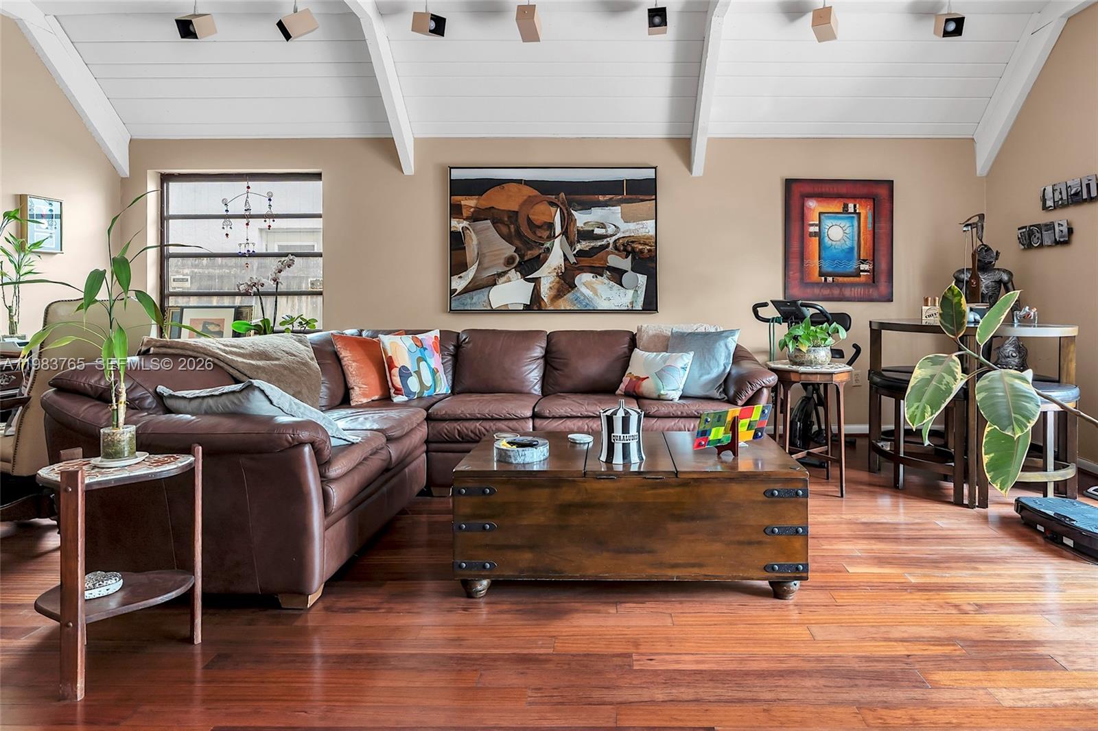 2132 NE 171st St North Miami Beach, FL 33162