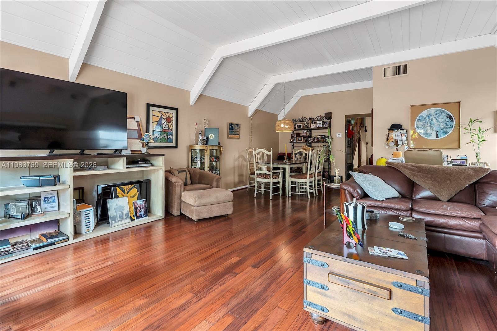 2132 NE 171st St North Miami Beach, FL 33162