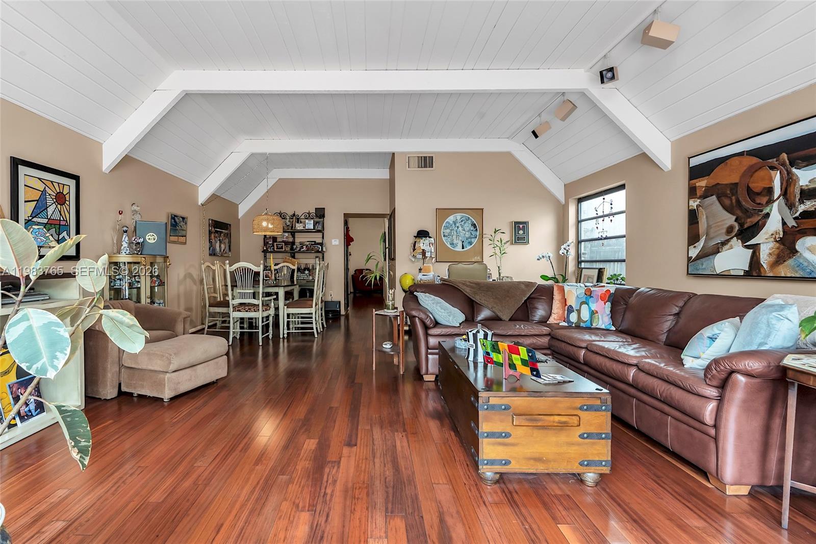 2132 NE 171st St North Miami Beach, FL 33162