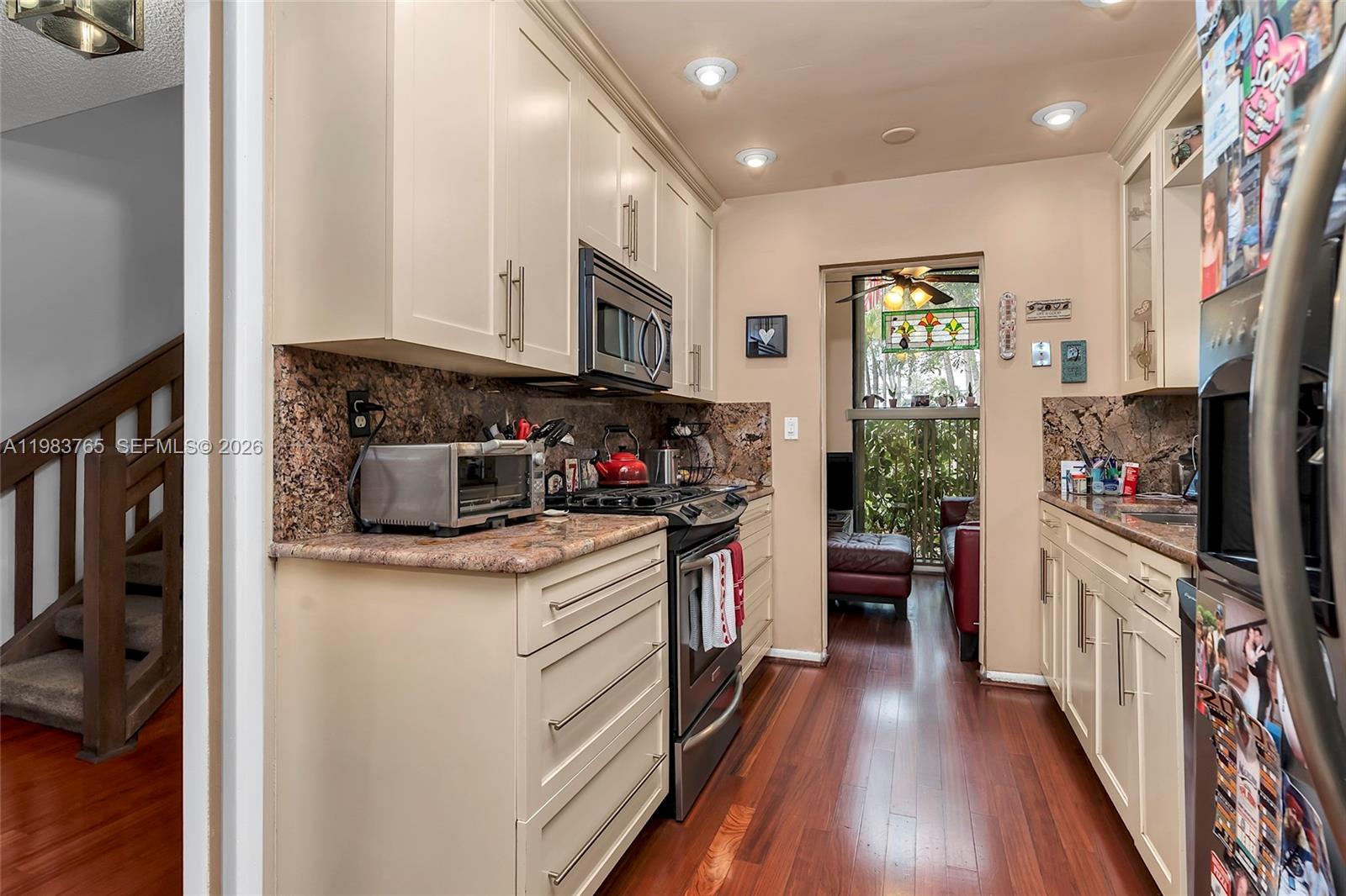 2132 NE 171st St North Miami Beach, FL 33162