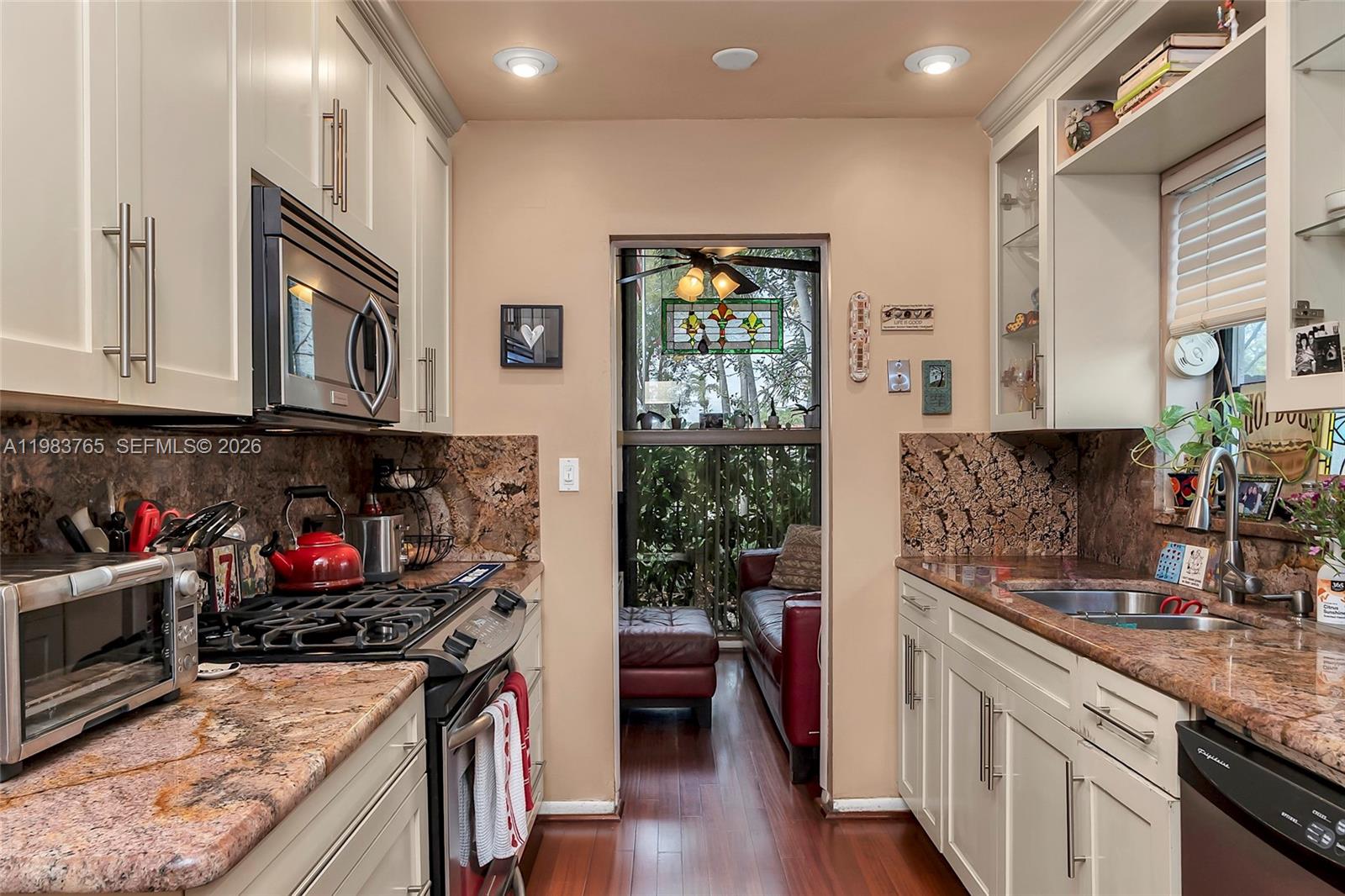 2132 NE 171st St North Miami Beach, FL 33162