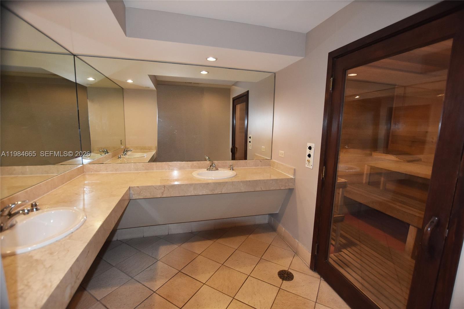 801 Brickell Key Blvd #1209 Miami, FL 33131