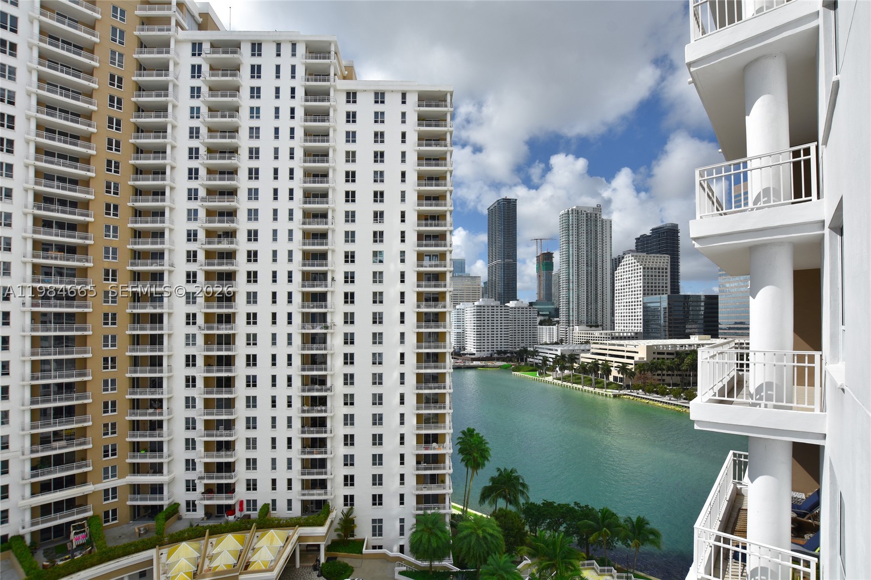 image Courts Brickell Key61